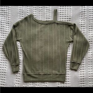 Sold 3/$15 New Daytrip Off-the-Shoulder Olive Green Ribbed Sweater Small